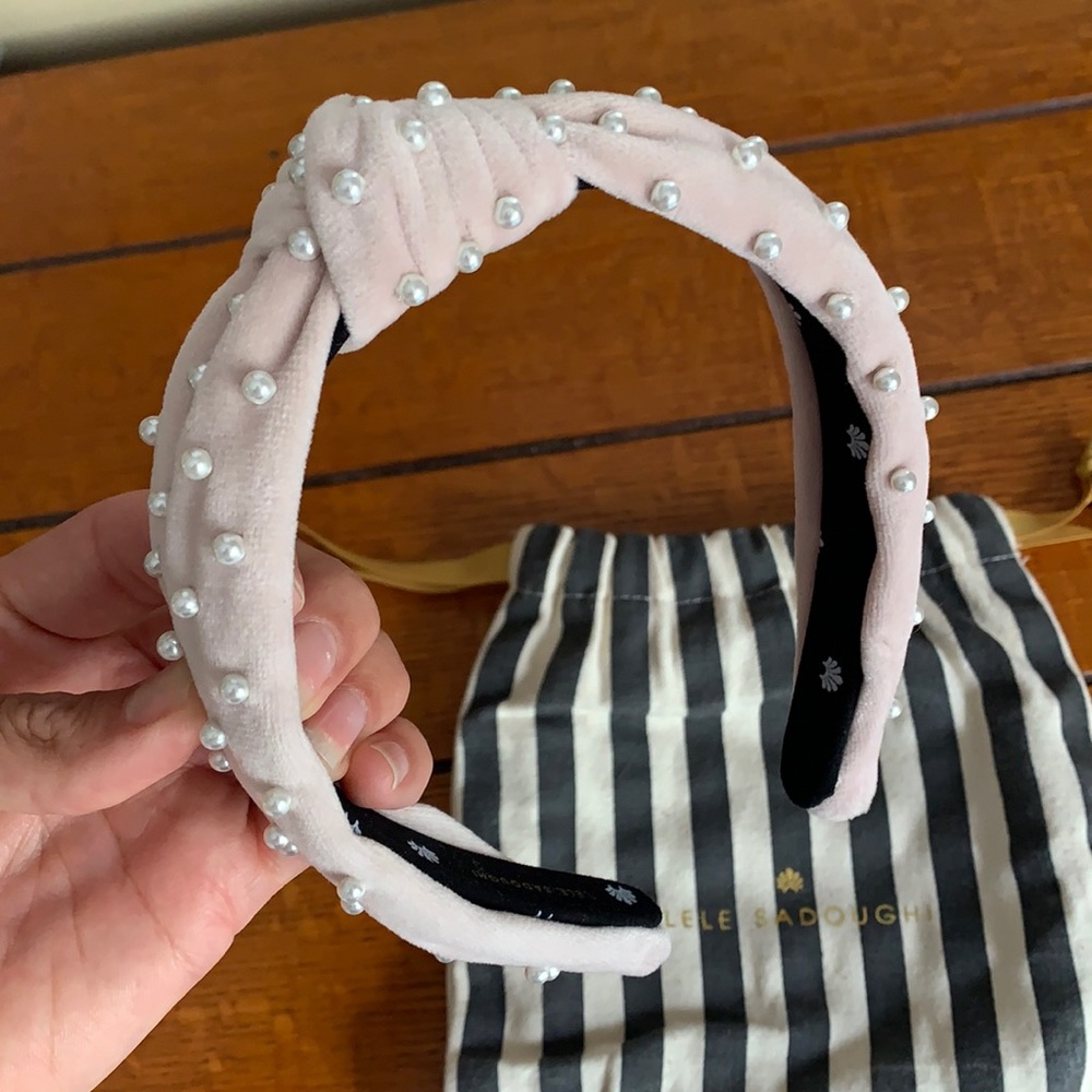 NWOT Lele Sadoughi Petite Blush Pearl Velvet Headband